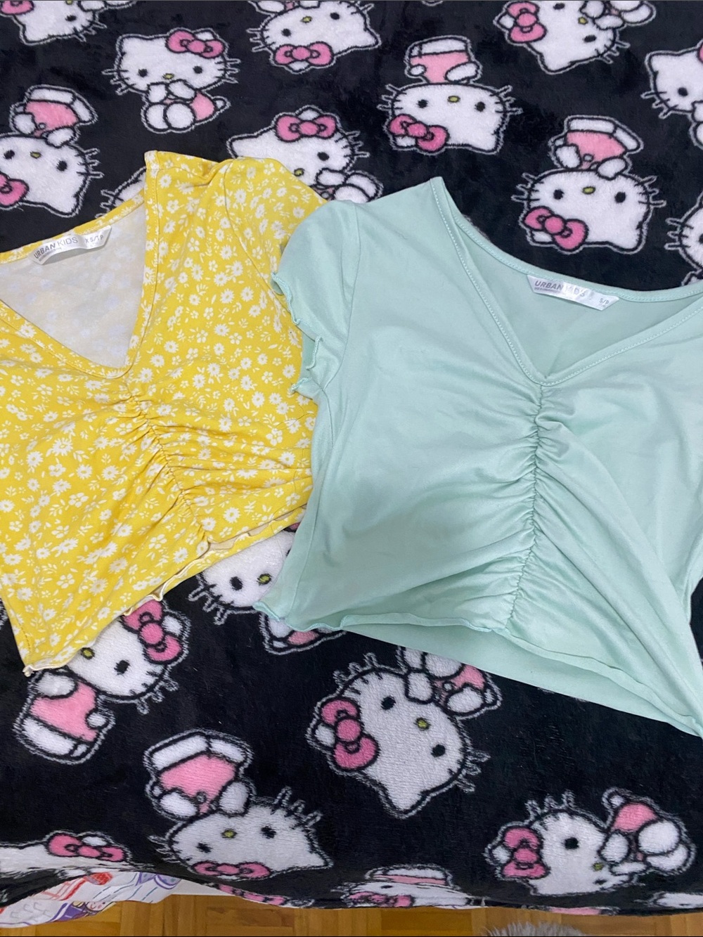 Urban Outfitters Ruched V-Neck Crop Tops - Yellow & Mint